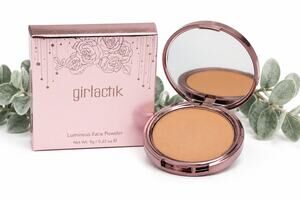 Girlactik Luminous Face Powder Neutral GN24 New In Box 9g 0.32 oz